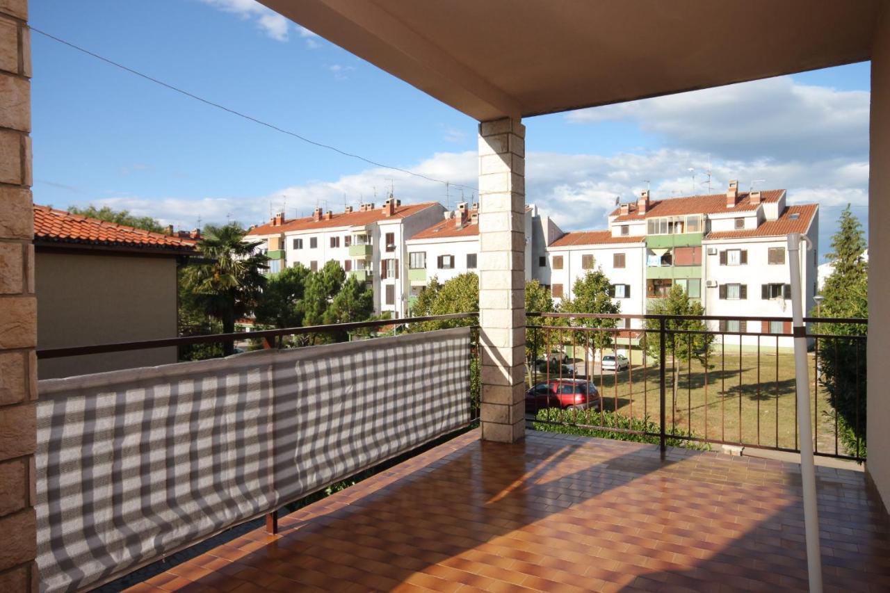 Apartments With A Parking Space Umag - 7057 Exterior photo
