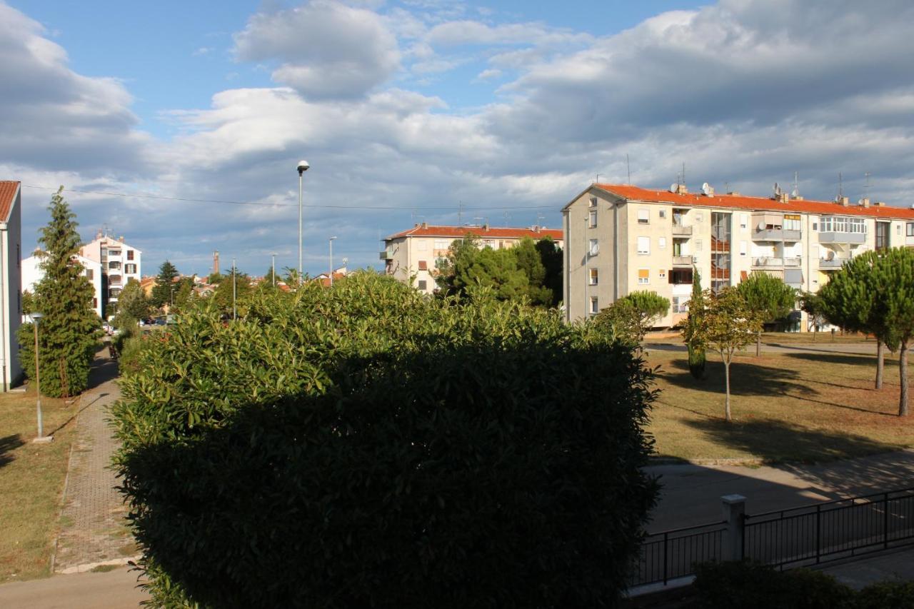 Apartments With A Parking Space Umag - 7057 Exterior photo